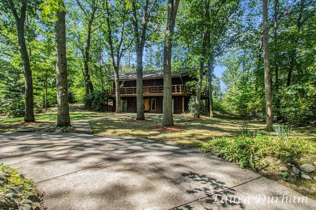 $985,000 | 6480 Island Lake Road, Holland, MI 49423