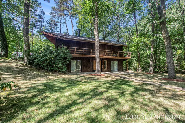 $985,000 | 6480 Island Lake Road, Holland, MI 49423