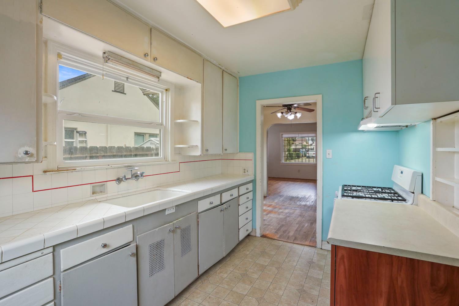 1975 Highland Drive Merced, CA 95340 - Photo 12 of 32