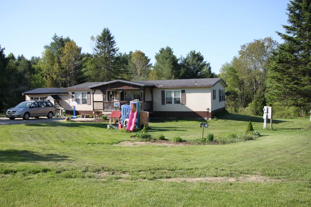 1521 Bugbee Crossing Road Burke, VT 05871 - Photo 1 of 13 Gallery Image 1