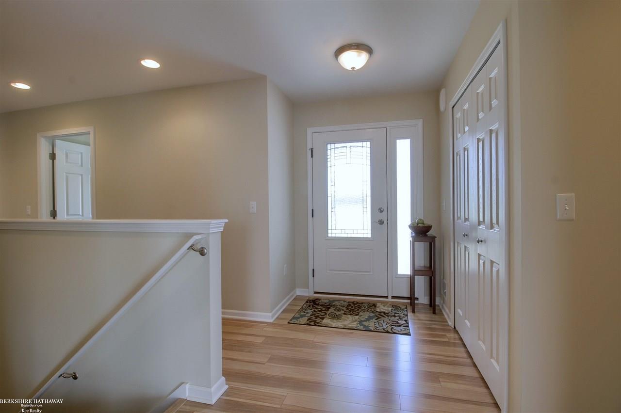 15055 Petz Road Capac, MI 48014 - Photo 4 of 34 Foyer