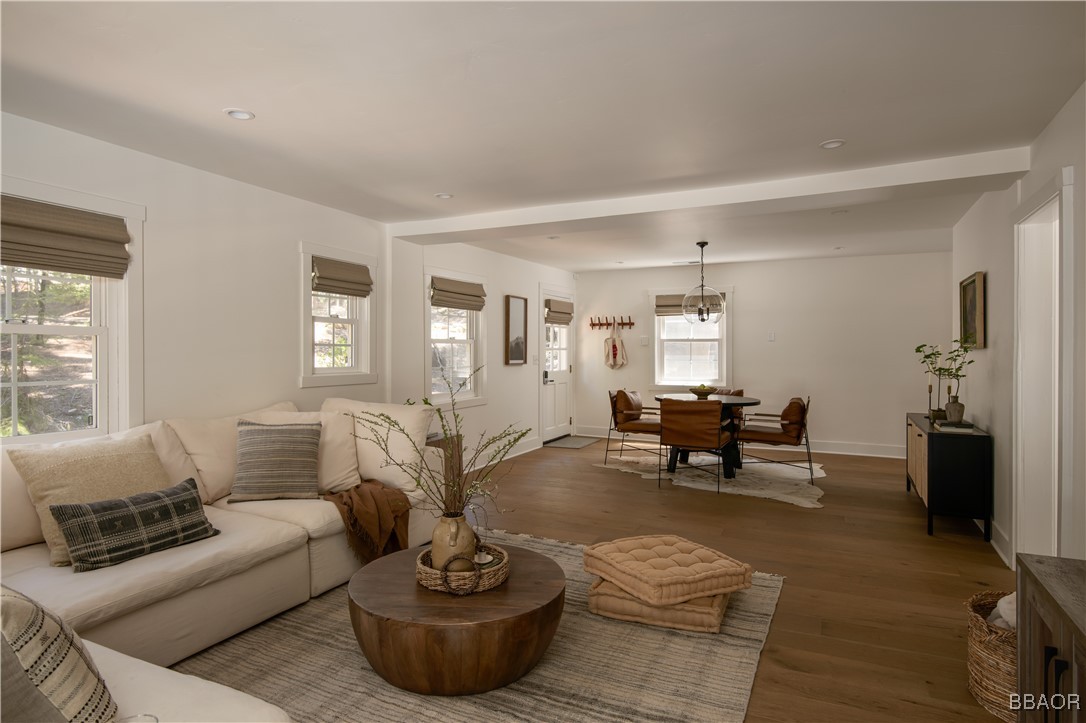 920 Oak Road Lake Arrowhead, CA 92385 - Photo 3 of 28 a living room with furniture and wooden floor