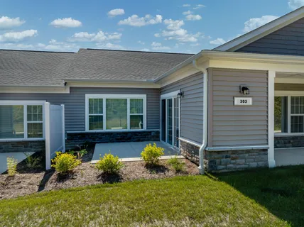 $2,050 | 8852 South Jackjay Drive, Unit 501, Oak Creek, WI 53154