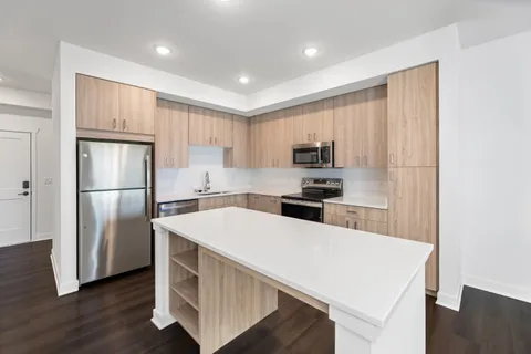 $2,050 | 8852 South Jackjay Drive, Unit 501, Oak Creek, WI 53154