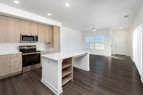 $2,050 | 8852 South Jackjay Drive, Unit 501, Oak Creek, WI 53154