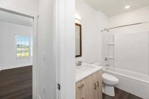 $2,050 | 8852 South Jackjay Drive, Unit 501, Oak Creek, WI 53154