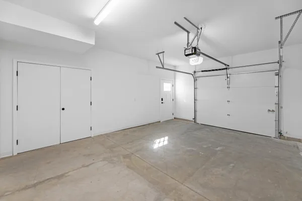 $2,050 | 8852 South Jackjay Drive, Unit 501, Oak Creek, WI 53154