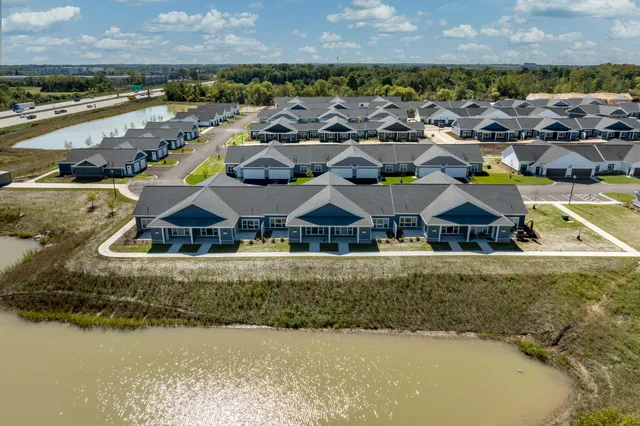 $2,050 | 8852 South Jackjay Drive, Unit 501, Oak Creek, WI 53154