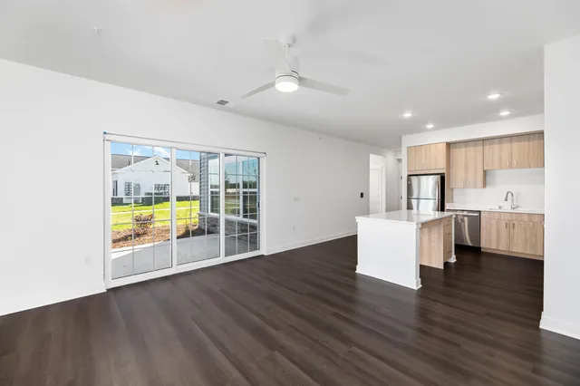 $2,050 | 8852 South Jackjay Drive, Unit 501, Oak Creek, WI 53154