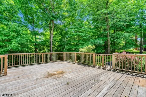 $1,250,000 | 24 Stockade Road, Warren, NJ 07059