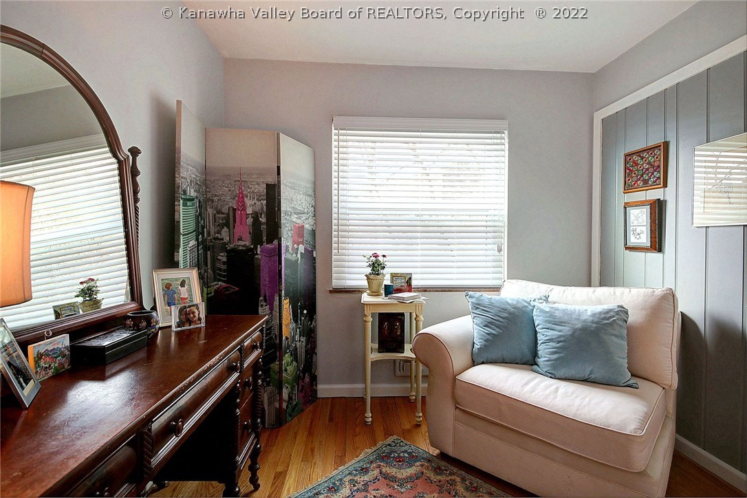 1221 Highland Road Charleston, WV 25302 - Photo 21 of 30 Reading/dressing nook in master.