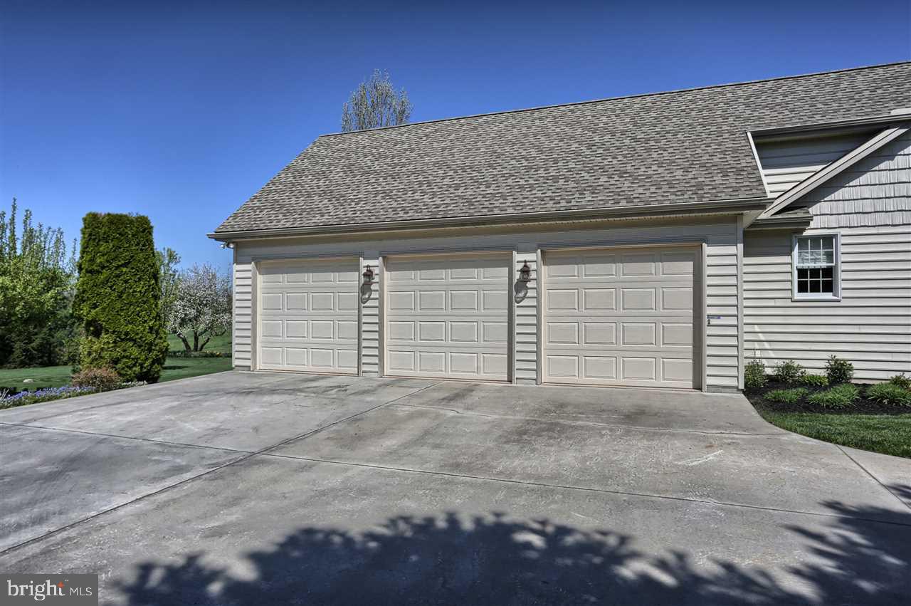 65 Oak Tree Road Hummelstown, PA 17036 - Photo 22 of 25 Gallery Image 22