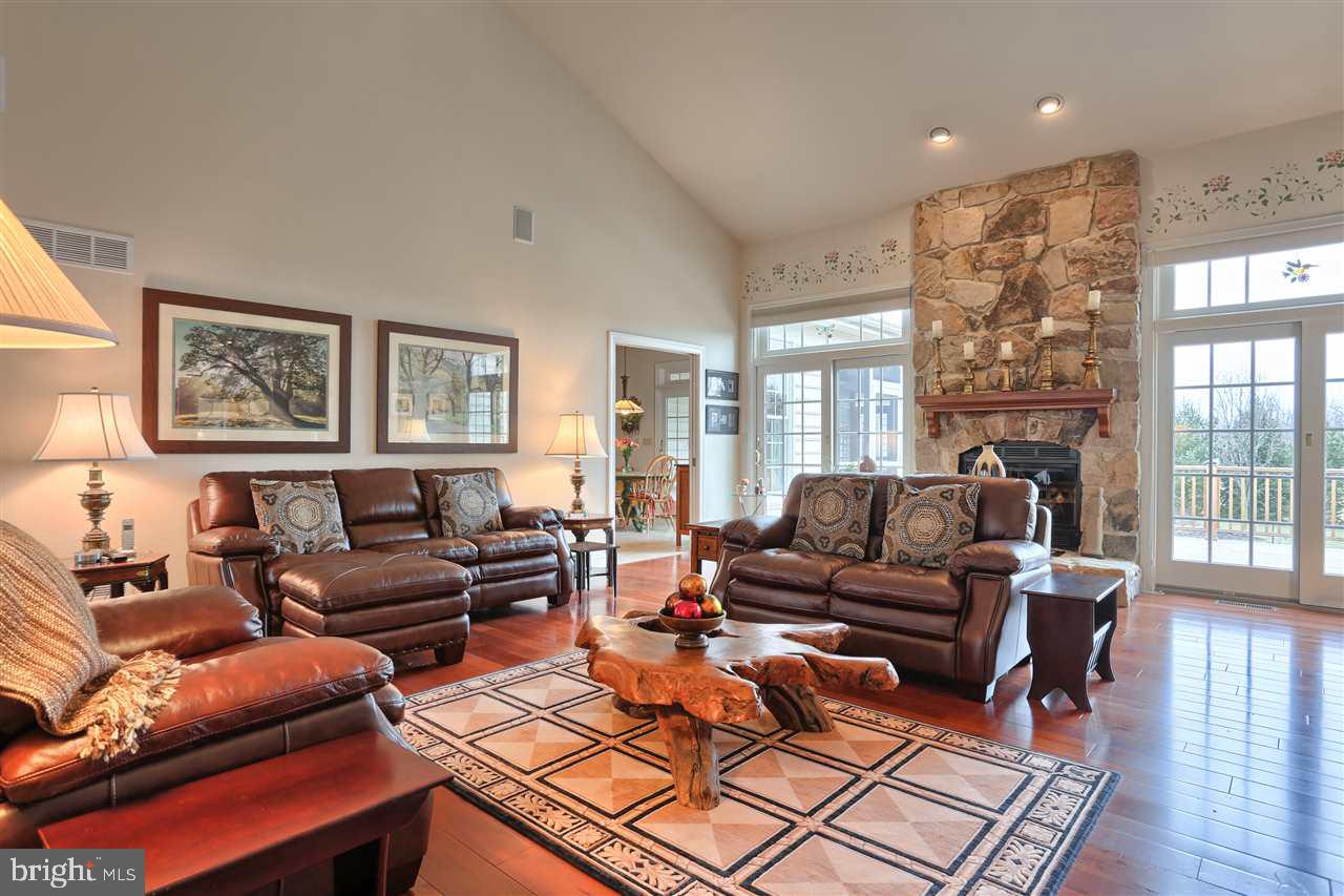 65 Oak Tree Road Hummelstown, PA 17036 - Photo 9 of 25 Gallery Image 9