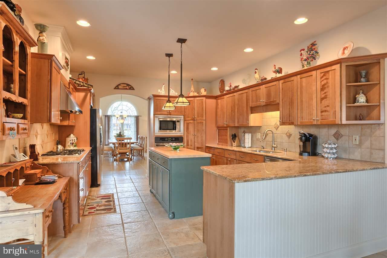65 Oak Tree Road Hummelstown, PA 17036 - Photo 10 of 25 Gallery Image 10
