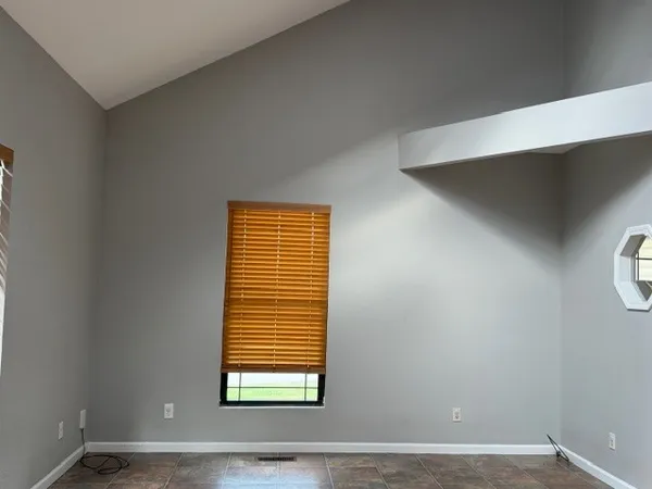 $1,700 | 500 Wren Drive, Mount Vernon, IL 62864
