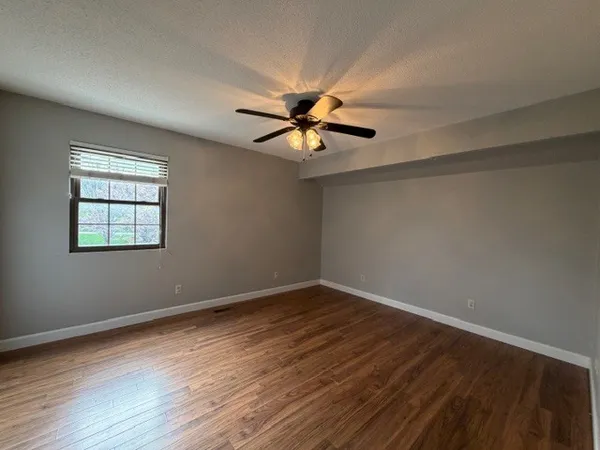 $1,700 | 500 Wren Drive, Mount Vernon, IL 62864