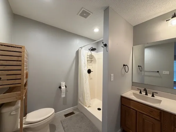 $1,700 | 500 Wren Drive, Mount Vernon, IL 62864