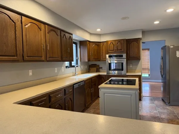 $1,700 | 500 Wren Drive, Mount Vernon, IL 62864