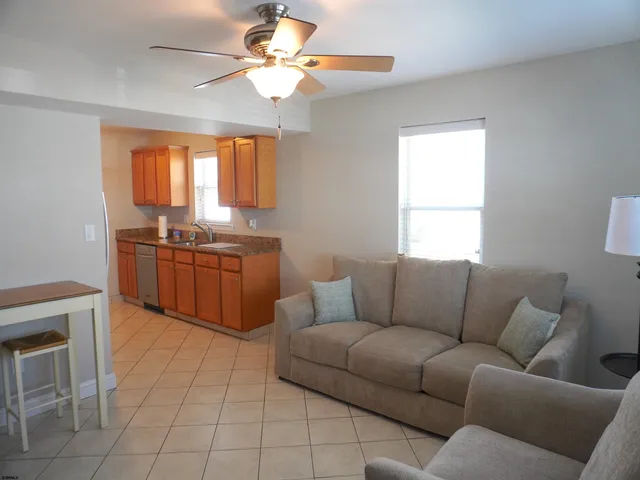 $2,300 | 9211 Atlantic Avenue, Unit 103, Margate City, NJ 08402