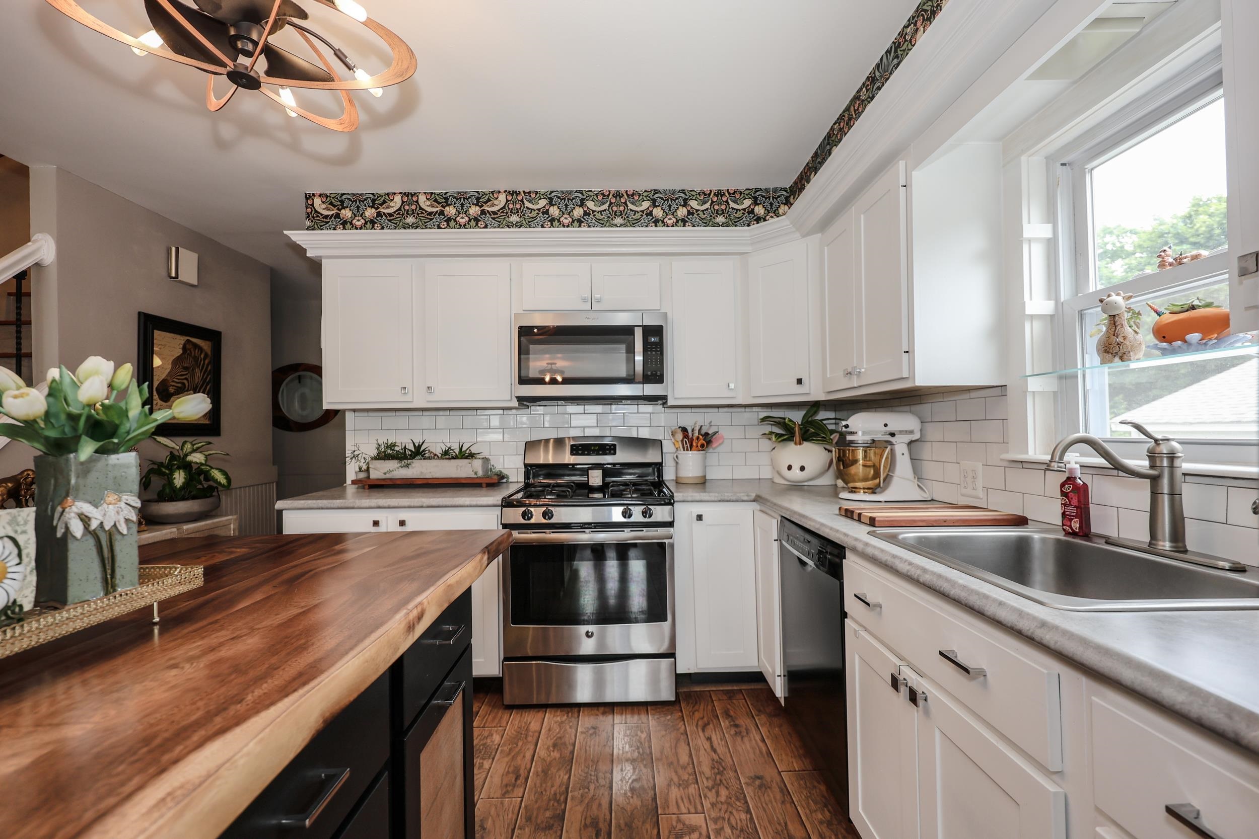 864 Cilley Road Manchester, NH 03103 - Photo 11 of 33