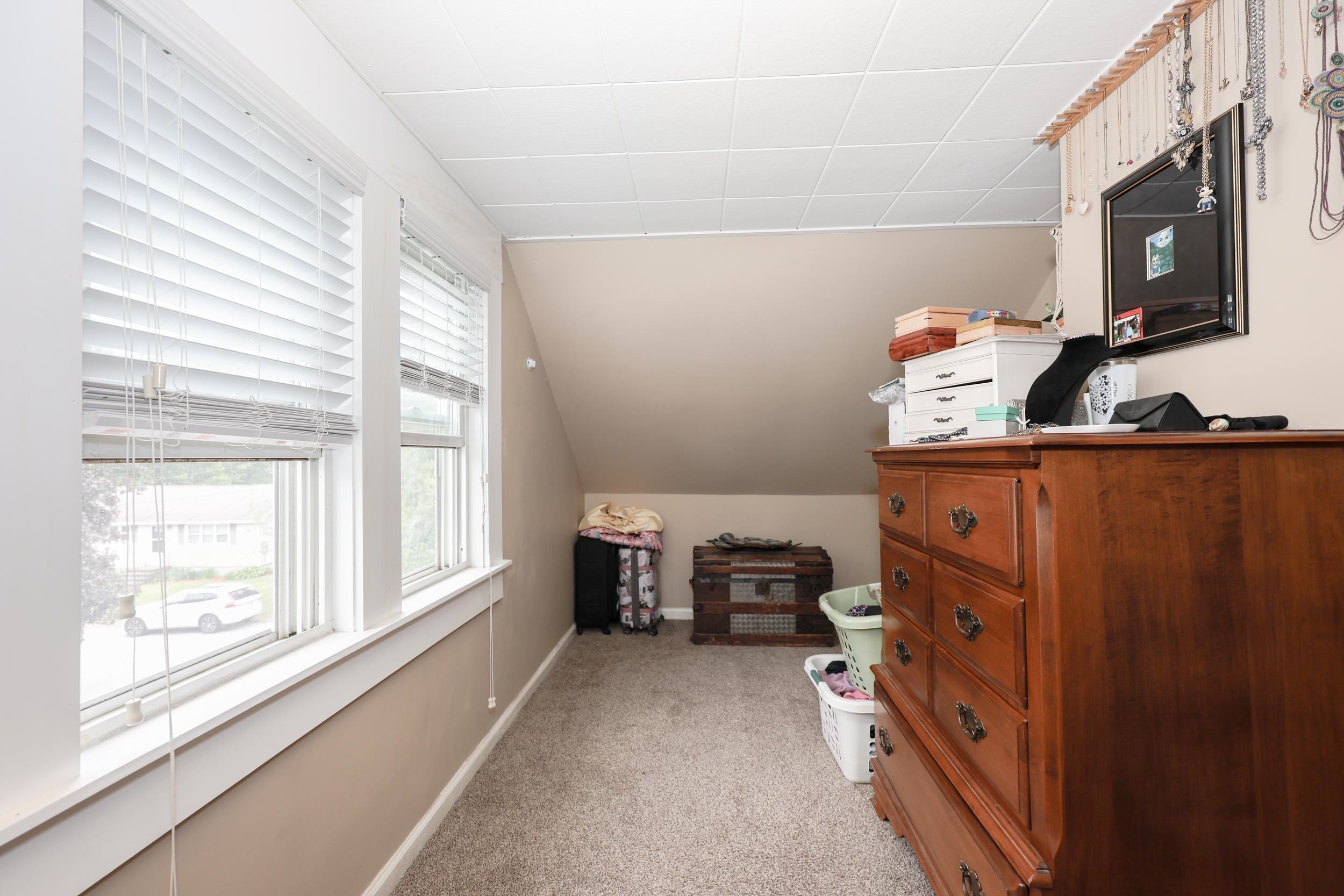 864 Cilley Road Manchester, NH 03103 - Photo 31 of 33