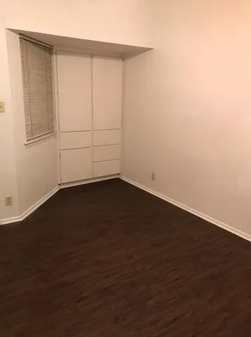 $895 | 2604 Salado Street, Unit 301, Austin, TX 78705