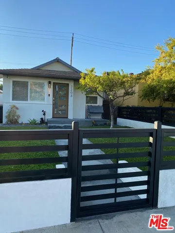 $4,395 | 3203 West Chandler Boulevard, Burbank, CA 91505