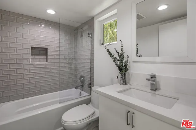 $5,495 | 6611 Leland Way, Unit 6615 5, Los Angeles, CA 90028