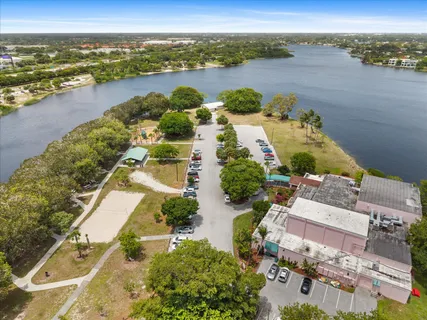 $2,995,000 | 1002 Lake Shore Drive, Delray Beach, FL 33444