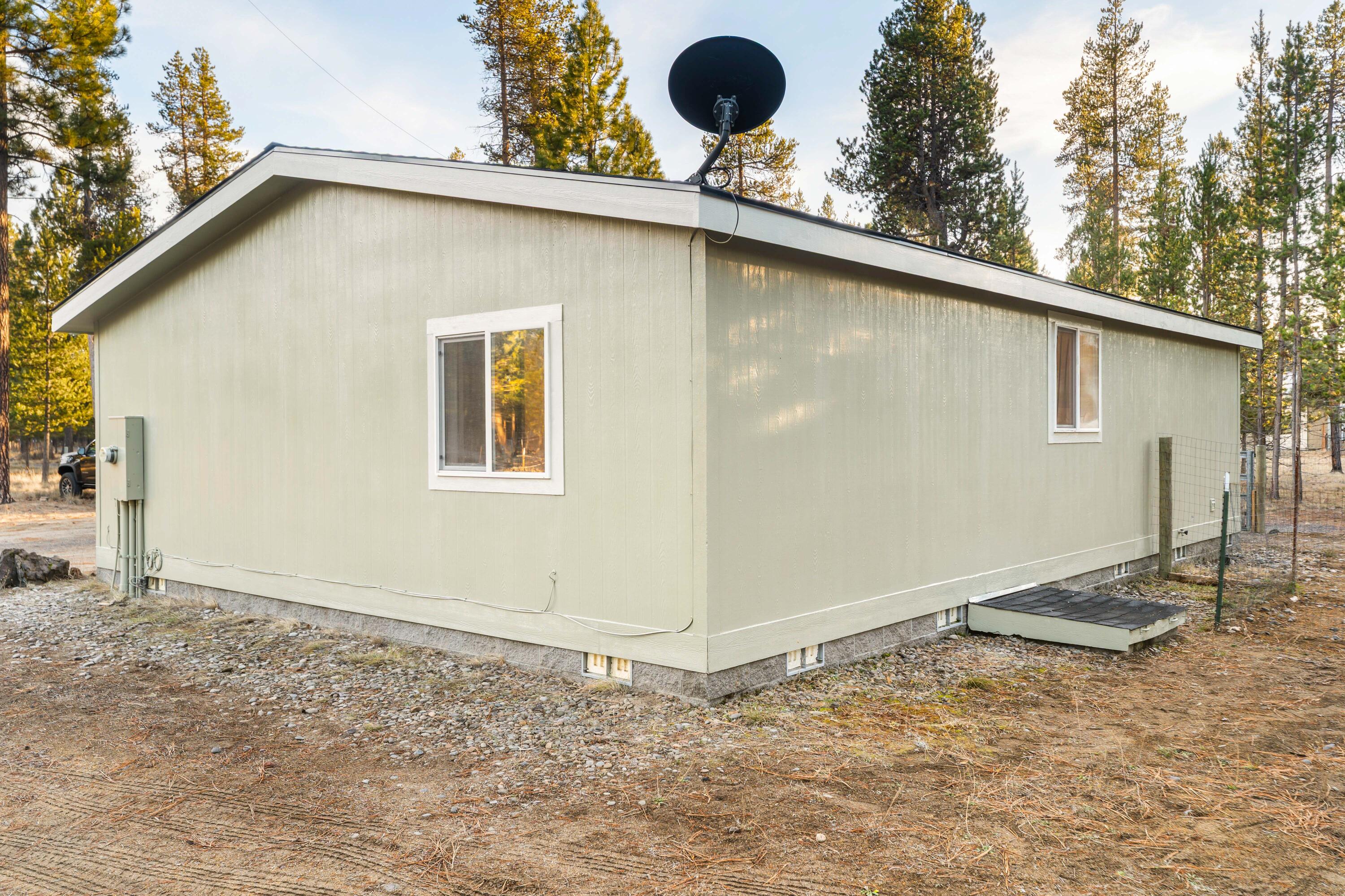 152224 Silver Spur Road La Pine, OR 97739 - Photo 36 of 55 37-Exterior