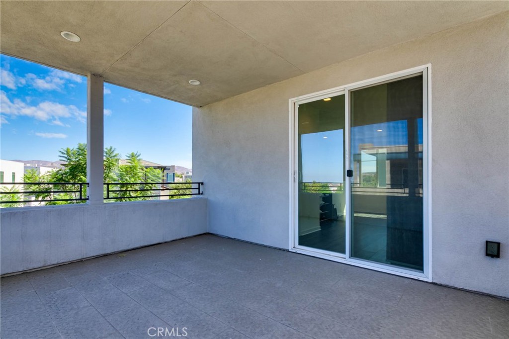 580 Cultivate Irvine, CA 92618 - Photo 27 of 30 a view of an empty room with a window