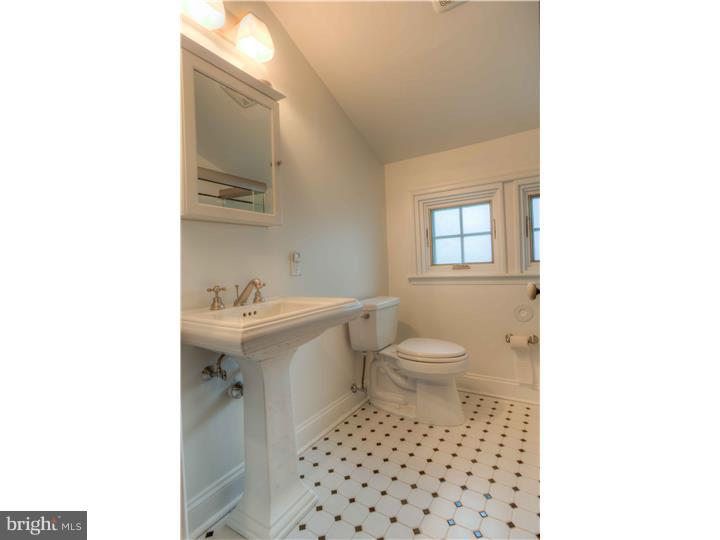 204 Kent Road Ardmore, PA 19003 - Photo 22 of 23 Bathroom