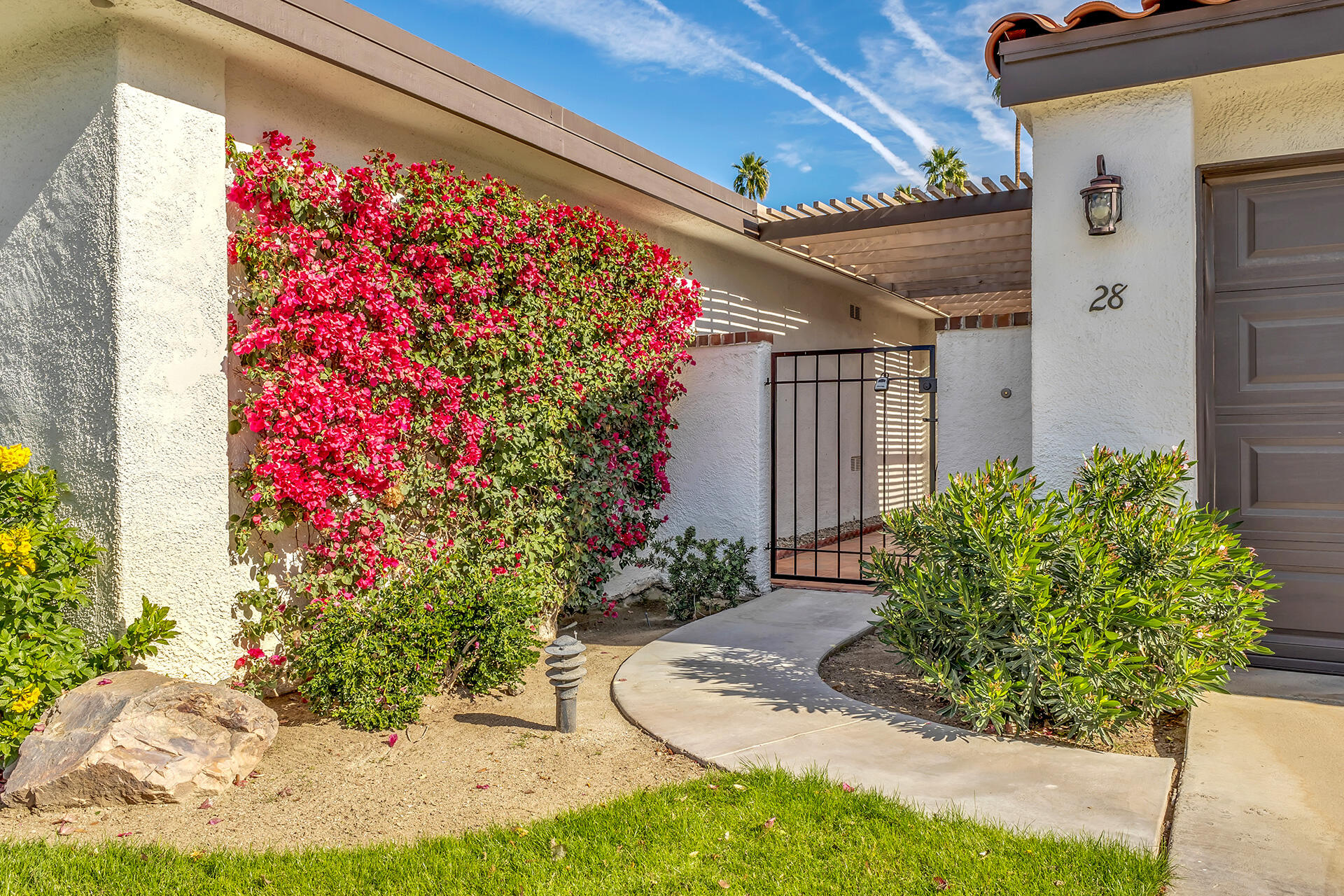 28 Calle Encinitas Rancho Mirage, CA 92270 - Photo 2 of 59 IMG_0502