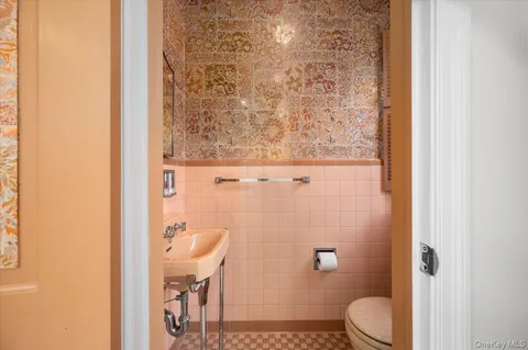 $1,449,000 | 2 Homer Avenue, Larchmont, NY 10538