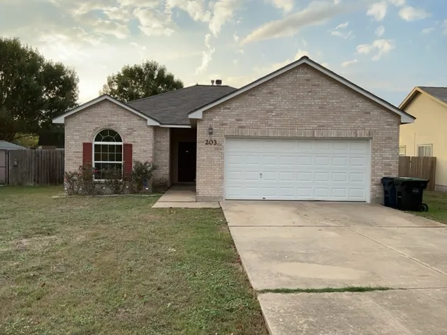 $1,695 | 203 Kates Way, Hutto, TX 78634