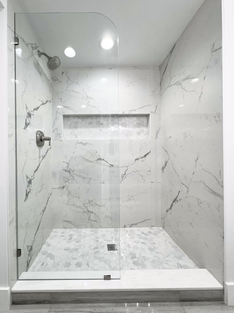 18830 Ruth Drive Mokena, IL 60448 - Photo 28 of 35 a bathroom with a shower