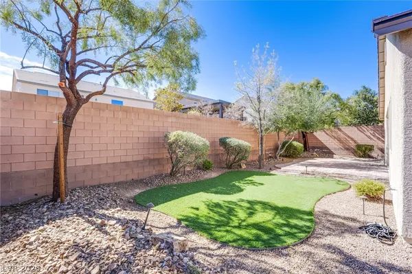 $2,695 | 10119 Amana Oaks Avenue, Las Vegas, NV 89166