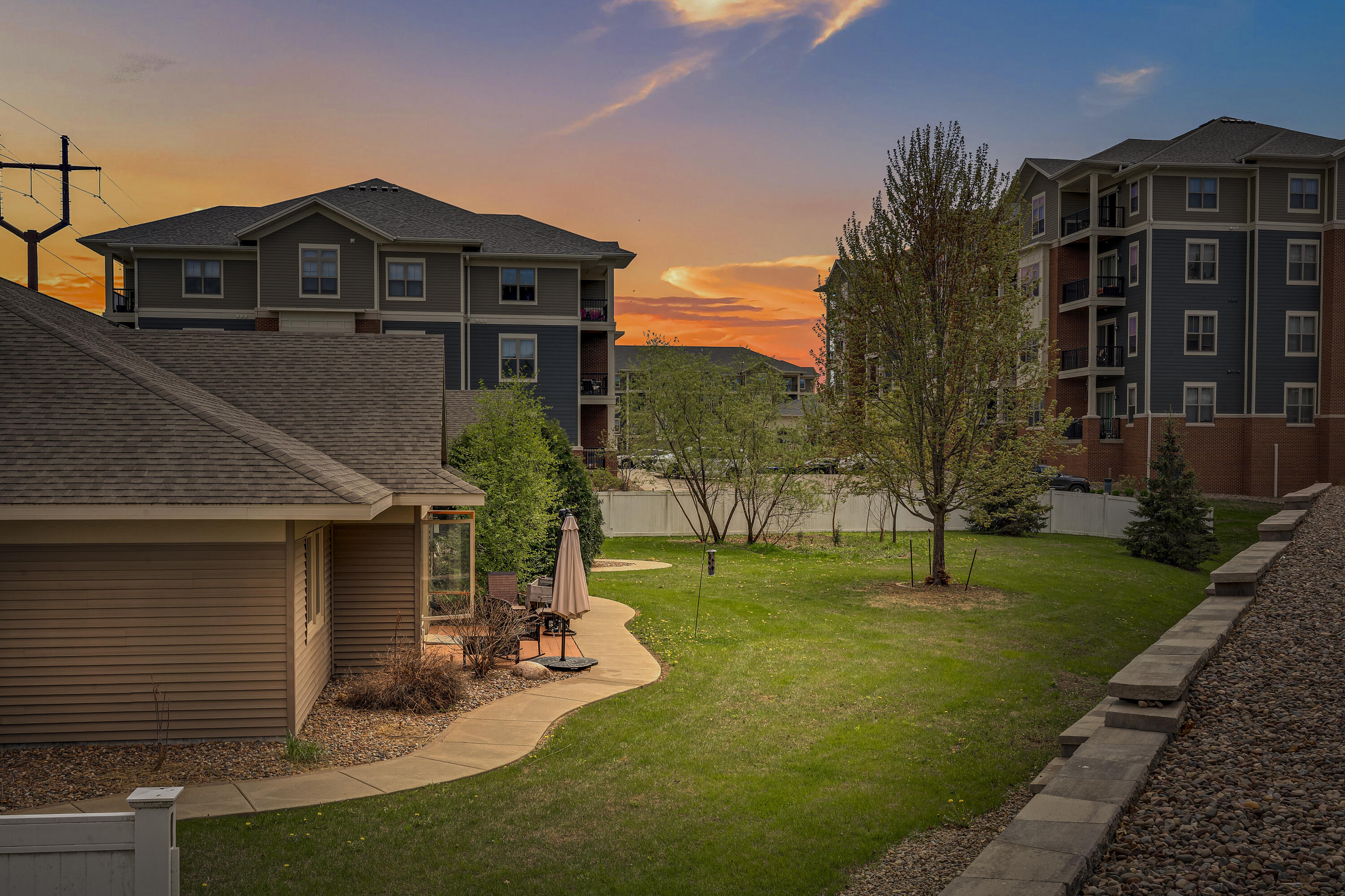 2149 Abbey Road, Unit 21472145 Onalaska, WI 54650 - Photo 14 of 16 16_2149 abbey_mls