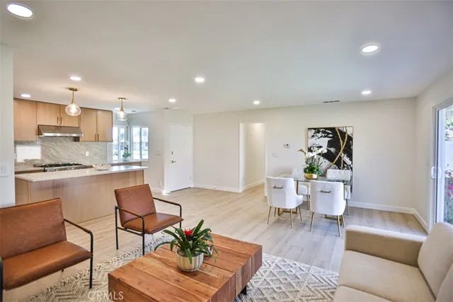 $1,299,000 | 6401 Royal Oak Drive, Huntington Beach, CA 92647