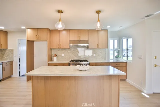 $1,299,000 | 6401 Royal Oak Drive, Huntington Beach, CA 92647