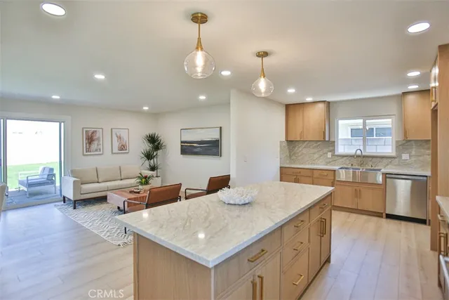 $1,299,000 | 6401 Royal Oak Drive, Huntington Beach, CA 92647