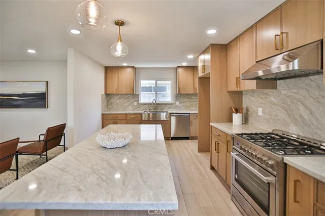 $1,299,000 | 6401 Royal Oak Drive, Huntington Beach, CA 92647