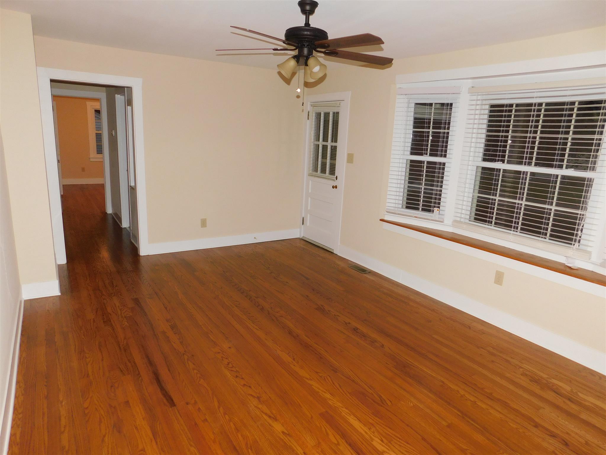 206 Ragan Street Tullahoma, TN 37388 - Photo 11 of 24 Living room has bay window for lots of natureal light.