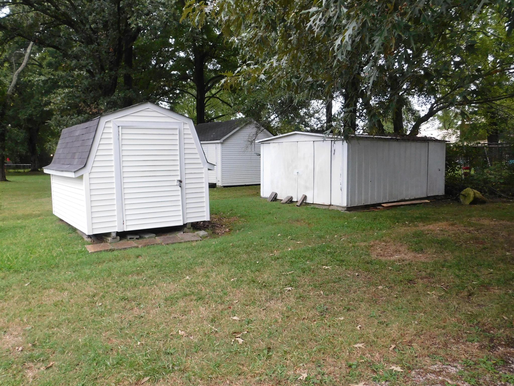 206 Ragan Street Tullahoma, TN 37388 - Photo 6 of 24 Two storage buildilngs.
