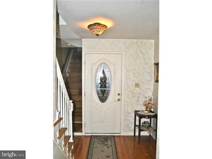 1295 Grove Road West Chester, PA 19380 - Photo 5 of 18 Foyer