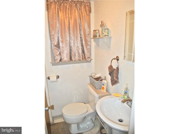 1295 Grove Road West Chester, PA 19380 - Photo 8 of 18 Bathroom
