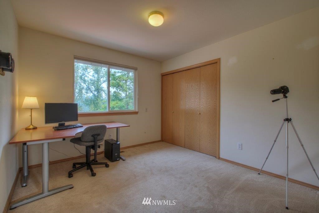 2018 Northeast 28th Place Renton, WA 98056 - Photo 15 of 19