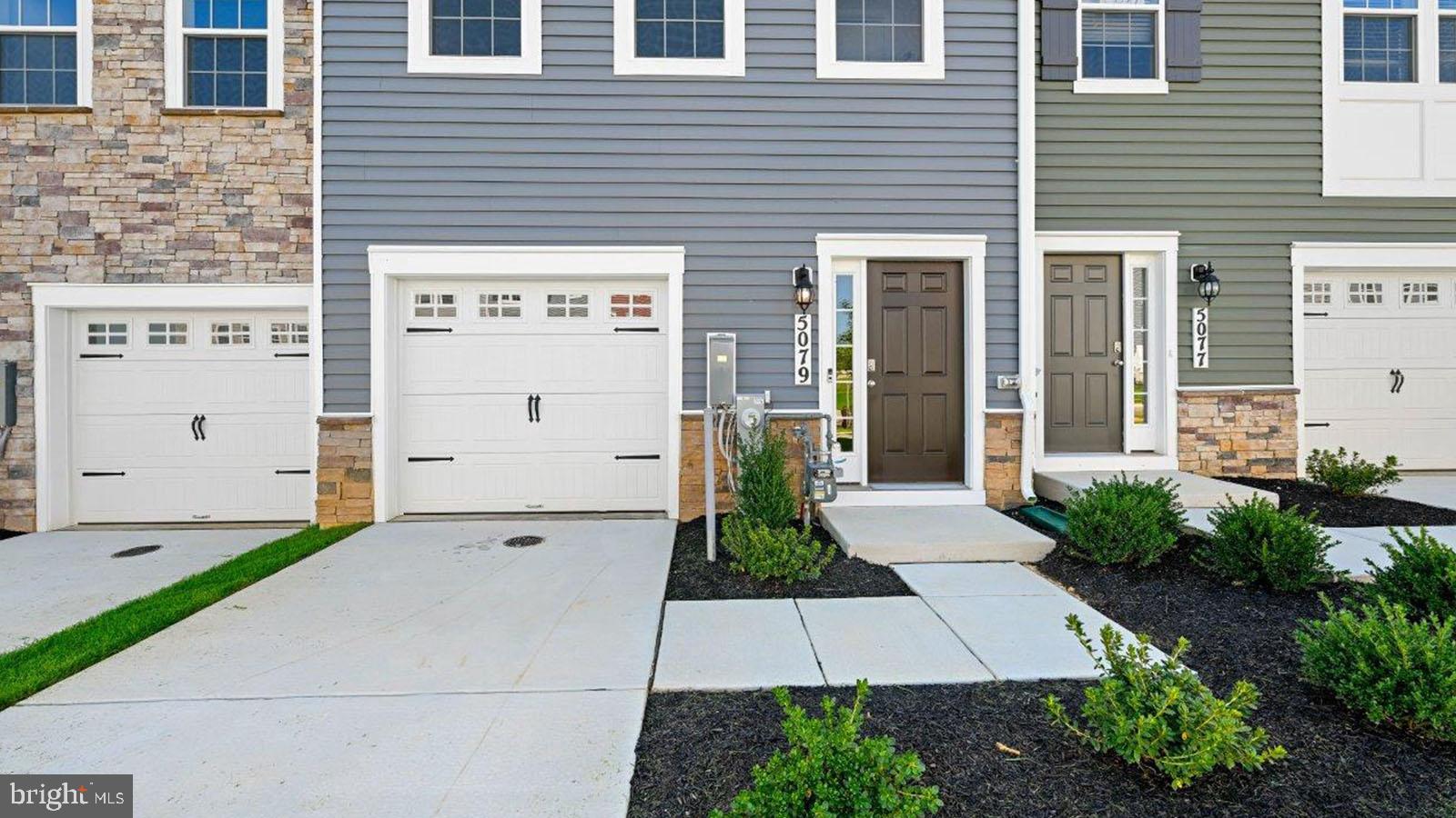 5013 Silver Oak Drive Rosedale, MD 21237 - Photo 2 of 31
