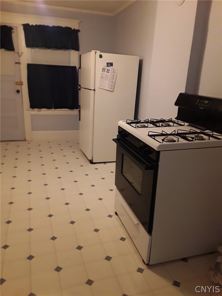 12 Genesee Place Auburn, NY 13021 - Photo 13 of 16