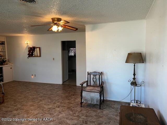 1613 South Colgate Street Perryton, TX 79070 - Photo 5 of 18 4